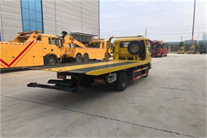 安居非事故拖车